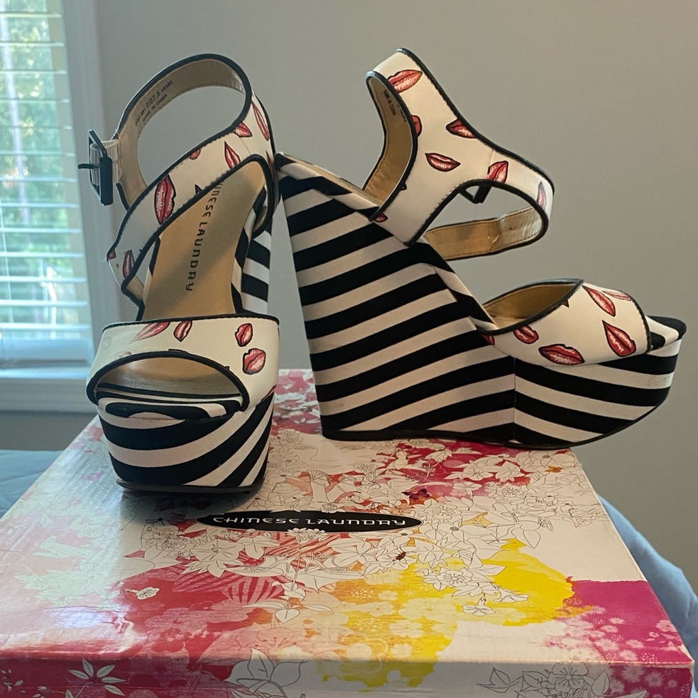 Chinese Laundry Jollypop wedges